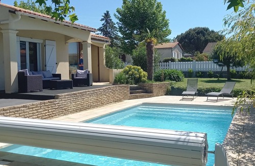 Fouras House | PLEASANT RENTAL HOUSE WITH SWIMMING POOL IN FOURAS-17