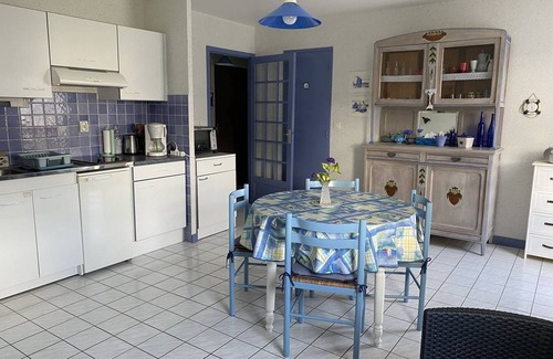 Saint-Cast-le-Guildo Apartment | Pleasant studio in a quiet location 200m from the main beach of Saint Cast
