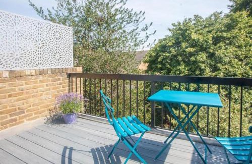 Shepherd's Bush Apartment | Please only book through Airbnb