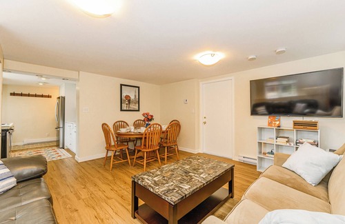 Gordon Head House | Please Take a Moment to Read Our ReviewsnWe Provide a Wonderful Place to Stayn