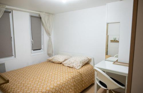 Centre Ancien Apartment | Plein cœur Historique de Caen - Quartier animé - au pied des boutiques, bars et restaurants