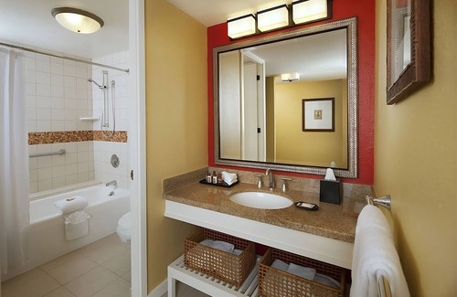 Keauhou Hotel | Plenty Of Fun Things to Do Nearby! 2 Relaxing Units, Whale-watching!