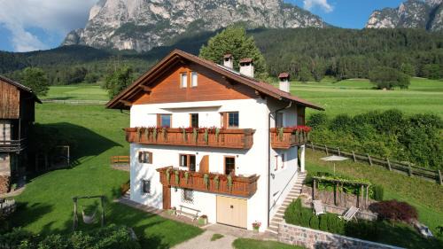 Fie allo Sciliar Apartment | Pliegermoar - Adults Only