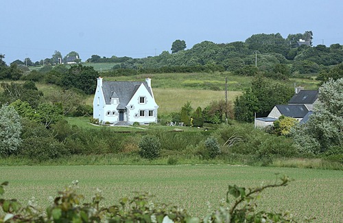 Plounevez-Lochrist House | Plouescat: Beautiful family home less than 10 minutes from the beach