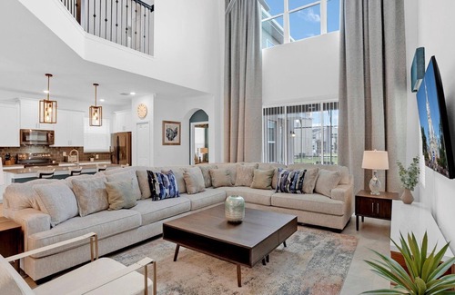Kissimmee House | PLW4277 Summary: Stor