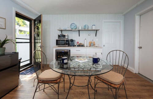 Plymouth House | Plymouth private ocean front oversized suite on the bluff of Cape Cod Bay