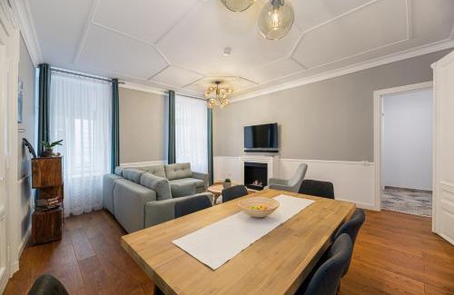 Brasov City Centre Apartment | Poarta Schei 18