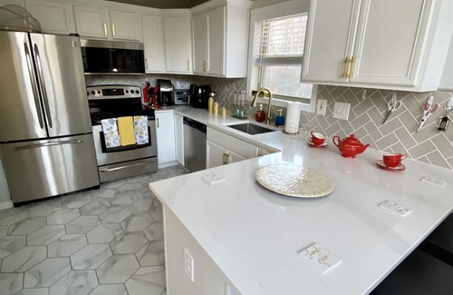 Gouldsboro Ski Chalet | Pocono House *Hot Tub * Fire Pit*