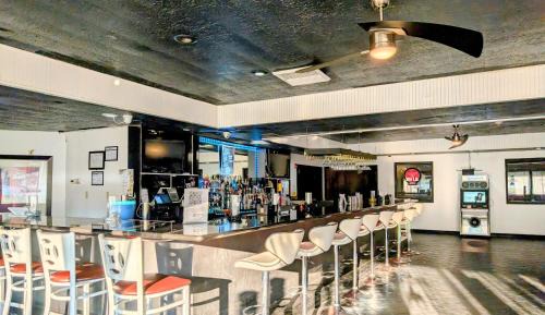 Delaware Water Gap Hotel | Pocono Inn & Banquet - Stroudsburg