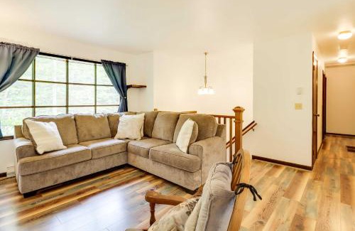 Locust Paradise House | Pocono Lake Retreat with Deck and Fire Pit!