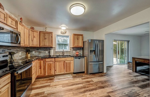 Albrightsville House | Pocono Mountain Ranch with Hot Tub, Fireplace, BBQ & Firetable