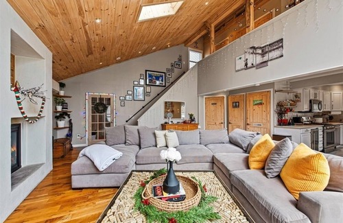 Tobyhanna Cottage | Pocono Scandinavian Cottage by RedAwning