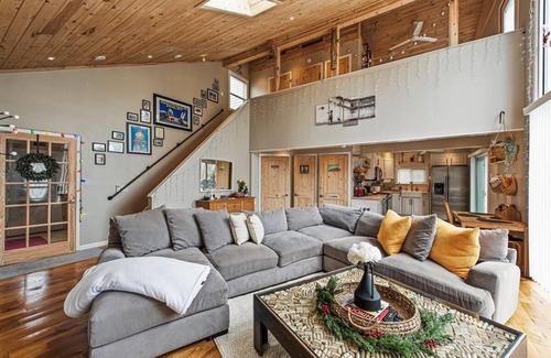 Tobyhanna Cottage | Pocono Scandinavian Cottage by RedAwning