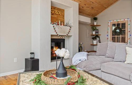 Tobyhanna House | Pocono Scandinavian Cottage cottage