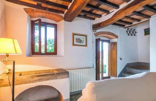 Pescia Apartment | Podere Villa/Apt. Mezzo by Interhome