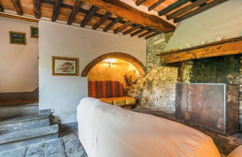 Pescia Apartment | Podere Villa/Apt. Mezzo by Interhome
