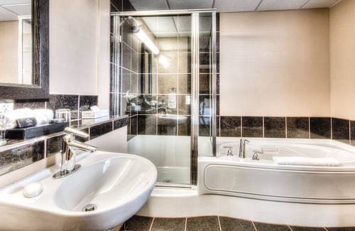 Grande Prairie Hotel | Podollan Inn & Spa Grande Prairie