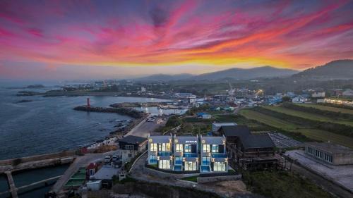 Pohang House | Pohang Seoin Pool Villa