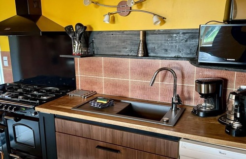 Sainte-Pience Cottage | Poignière 17 people : unusual housing, spa, 30 min sea