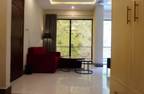 Miandam Hotel | Point One