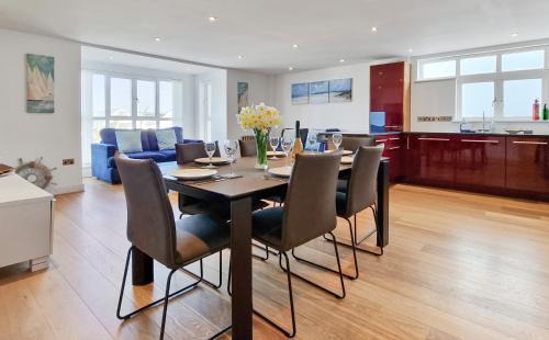 Croyde Apartment | Point View - Award Winning Apartments with Private Parking
