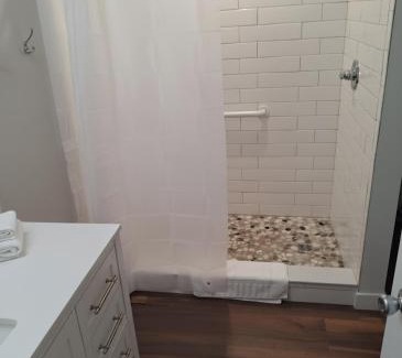 Traverse City Hotel | Pointes North Beachfront Resort Hotel