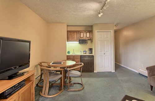 Charlevoix Condo | Pointes North Inn 106 | Comfort in Downtown Charlevoix | Indoor/Outdoor Pool