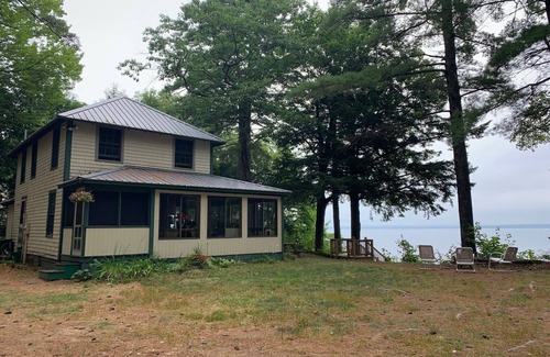 Standish Cottage | Pokomoke a Classic Sebago Lake Cottage