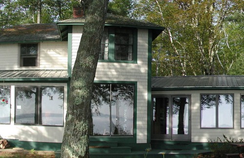 Standish Cottage | Pokomoke a Classic Sebago Lake Cottage