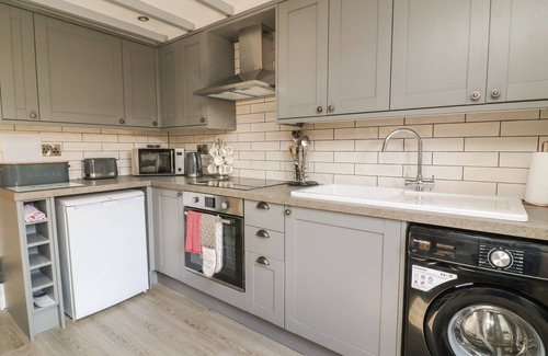 Kirkby Fleetham Cottage | POLLARD COTTAGE, pet friendly, with open fire in Northallerton