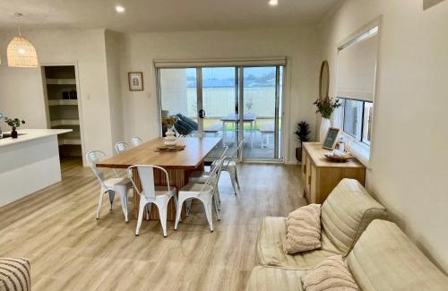 Waterhouse House | Pollie's - Pet Friendly Outside