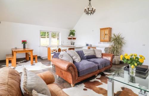 Martlesham Heath House | Polly's Annexe