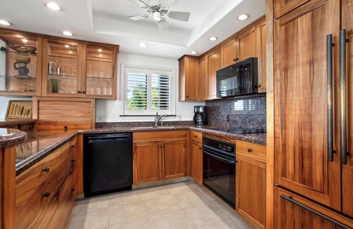 Wailea Condo | Polo Beach Club 407 - 2 Bedroom Oceanfront Condo