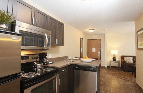 Olds Hotel | Pomeroy Inn & Suites at Olds