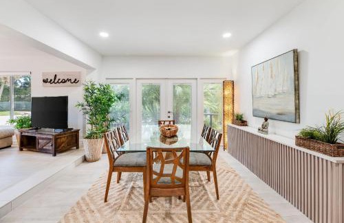 Cypress Point House | Pompano Beach Hideaway with Fenced Yard & BBQ