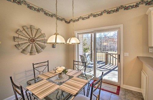 Hot Springs Village House | Ponce de Leon Golf Course Home on 12th Green!