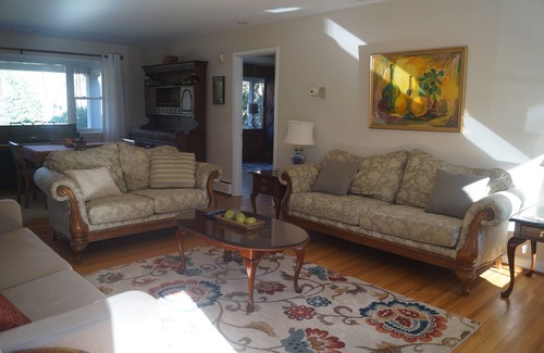 Hendersonville House | Pond, house 5 acres! Fish, enjoy fire pit, &white squirrels! 3 mi from Main St!