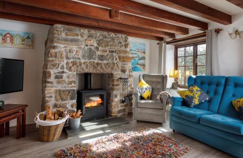 Brazzacott House | Pond Meadow