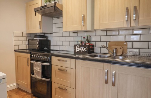 Beaminster Cottage | POND VIEW AT YEABRIDGE FARM, with a garden in Mosterton