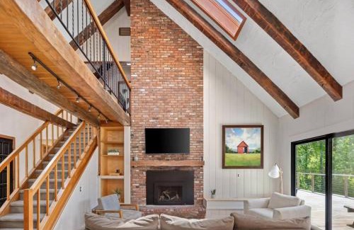 Moscow House | Pond Views, Sauna, Game Room and In-Law Suite