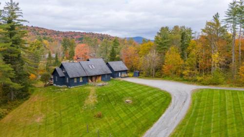 Moscow House | Pond Views, Sauna, Game Room and In-Law Suite