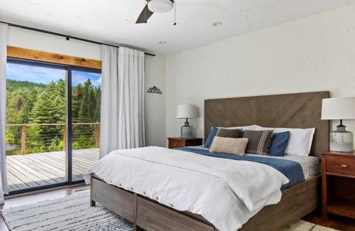 Moscow House | Pond Views, Sauna, Game Room and In-Law Suite
