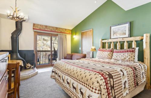 Estes Park Hotel | Ponderosa Lodge