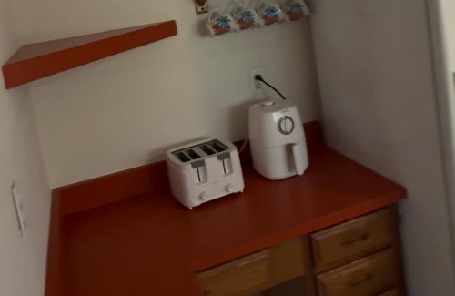 Gainesville House | Ponderosa, off the beaten path but 15 minutes to Gainesville!