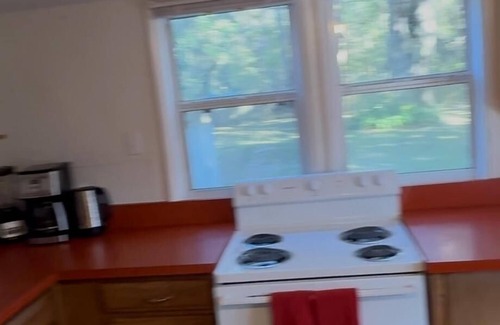 Gainesville House | Ponderosa, off the beaten path but 15 minutes to Gainesville!