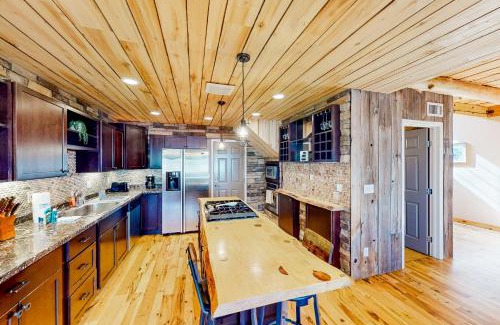 Ponderosa Trails House | Ponderosa Pine Place
