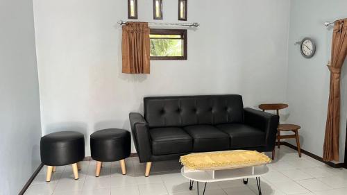 Batu Karas House | Pondok Jumleng Ciburial Pass