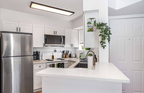 Ocean Side Village Apartment | Pondview Condo: 0.5mi to Beach!