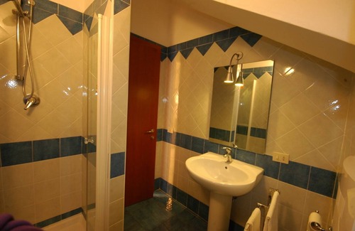 Tramonti Apartment | Ponentino A4 one bedroom apartment with equipped garden