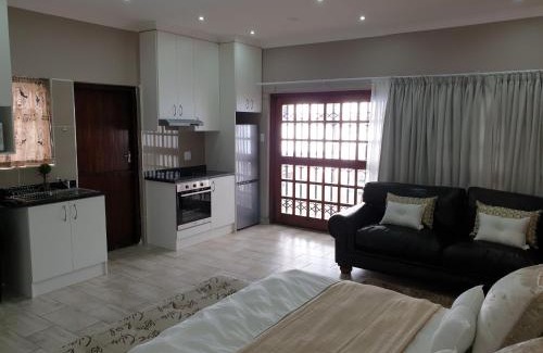 Uitenhage Apartment | Pongola Road Self Catering Accommodation